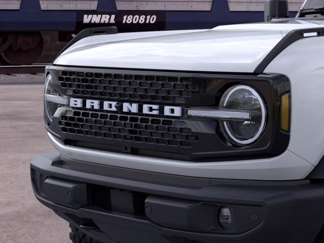 2026 Oxford White Ford Bronco Outer Banks 4X4 SUV