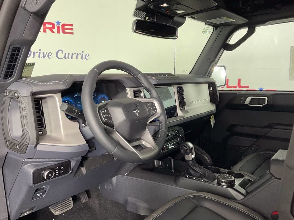 2026 Oxford White Ford Bronco Outer Banks 4X4 SUV