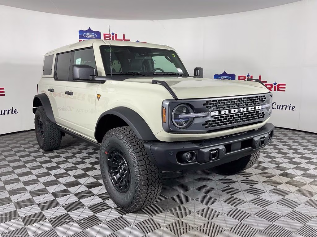 2026 Desert Sand Ford Bronco Badlands 4X4 SUV