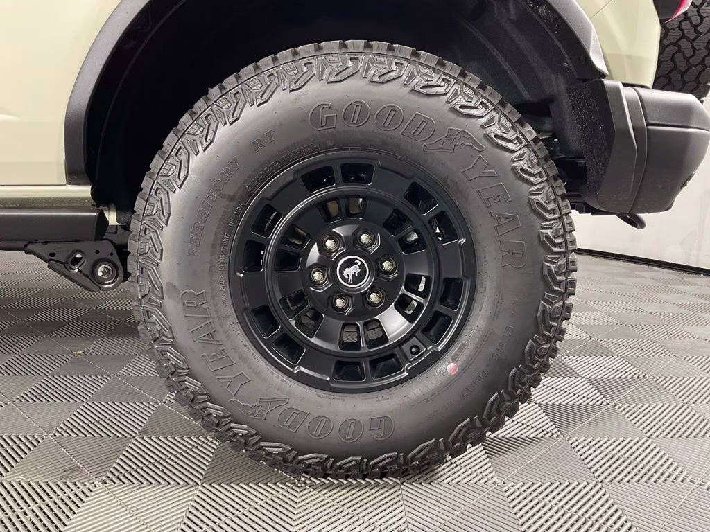 2026 Desert Sand Ford Bronco Badlands 4X4 SUV