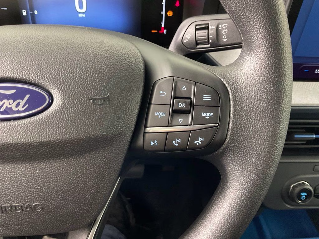 2026 Oxford White Ford Maverick XLT FWD Truck