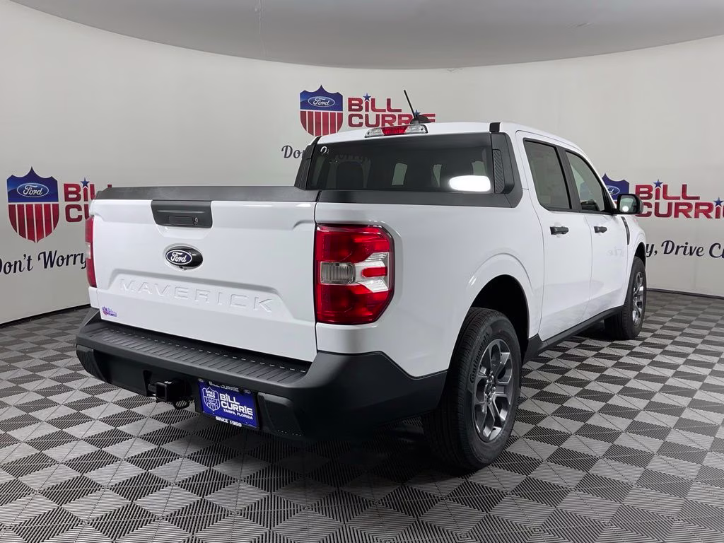 2026 Oxford White Ford Maverick XLT FWD Truck