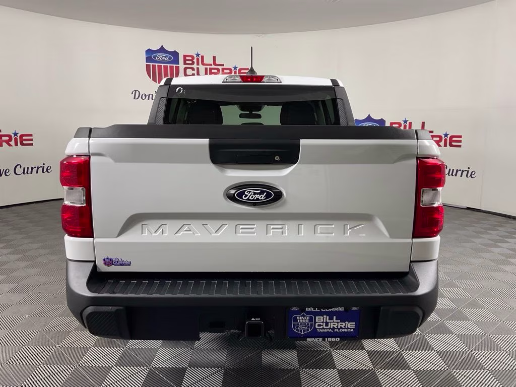 2026 Oxford White Ford Maverick XLT FWD Truck