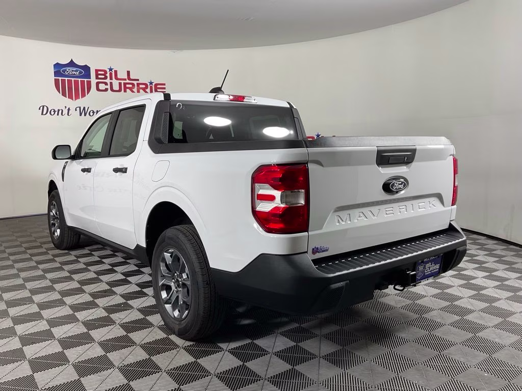 2026 Oxford White Ford Maverick XLT FWD Truck
