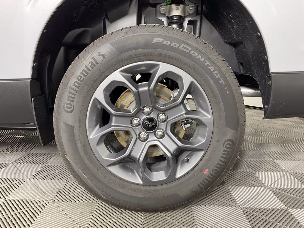2026 White Metallic Ford Maverick XLT FWD Truck