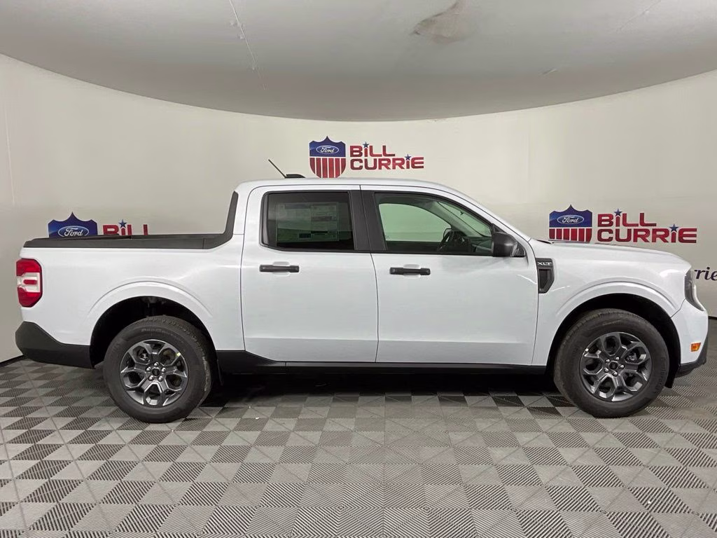 2026 White Metallic Ford Maverick XLT FWD Truck