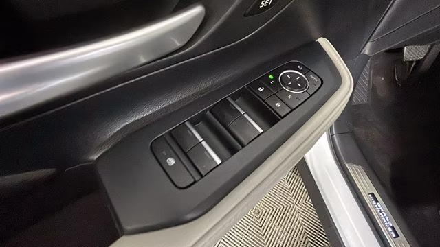 2025 White Toyota Grand Highlander Hybrid MAX Platinum AWD SUV