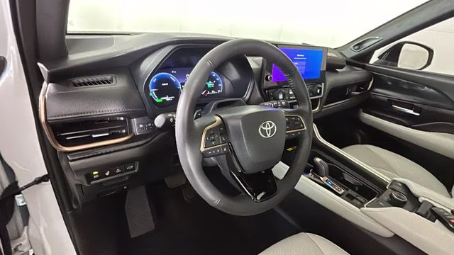 2025 White Toyota Grand Highlander Hybrid MAX Platinum AWD SUV