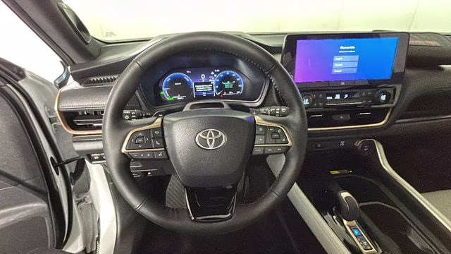 2025 White Toyota Grand Highlander Hybrid MAX Platinum AWD SUV