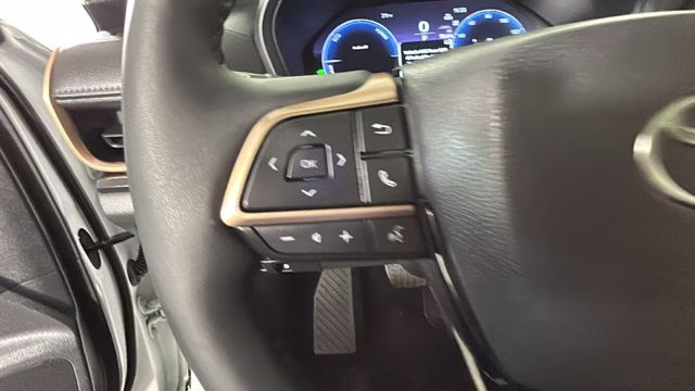 2025 White Toyota Grand Highlander Hybrid MAX Platinum AWD SUV