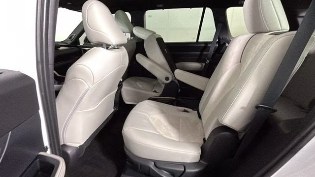 2025 White Toyota Grand Highlander Hybrid MAX Platinum AWD SUV