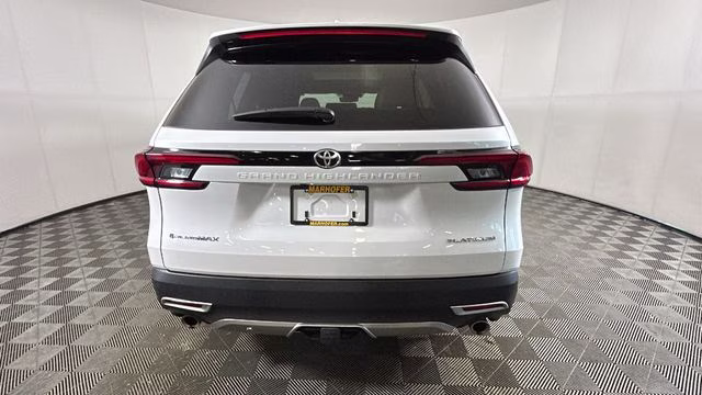 2025 White Toyota Grand Highlander Hybrid MAX Platinum AWD SUV