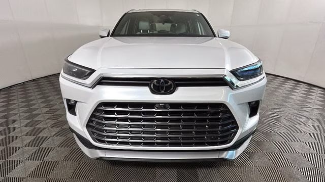 2025 White Toyota Grand Highlander Hybrid MAX Platinum AWD SUV