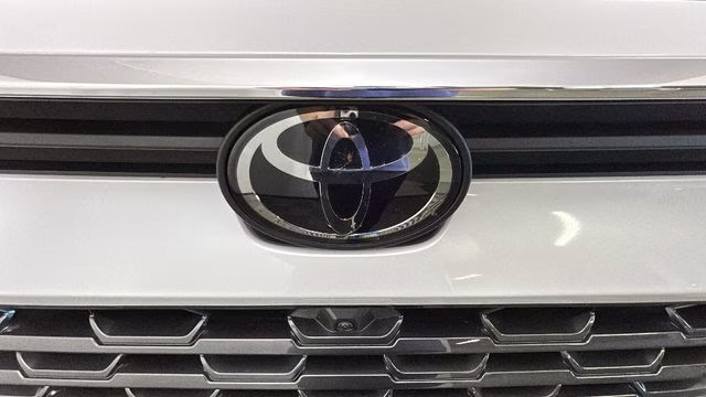 2025 White Toyota Grand Highlander Hybrid MAX Platinum AWD SUV