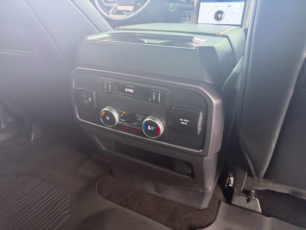 2023 White Metallic Ford Expedition Platinum 4X4 SUV