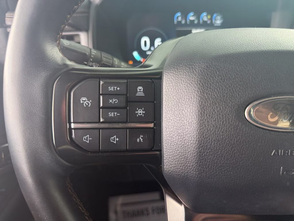 2023 White Metallic Ford Expedition Platinum 4X4 SUV