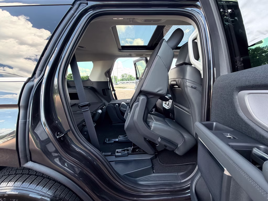 2026 Dark Matter Gray Metallic Ford Expedition Active RWD SUV