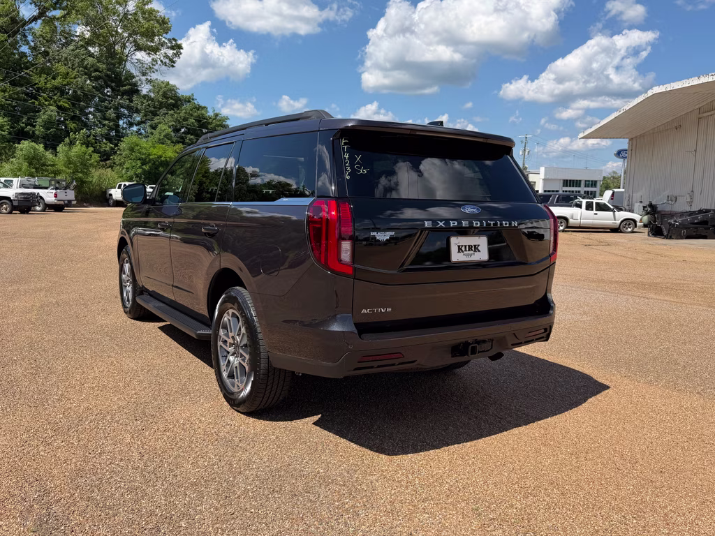 2026 Dark Matter Gray Metallic Ford Expedition Active RWD SUV