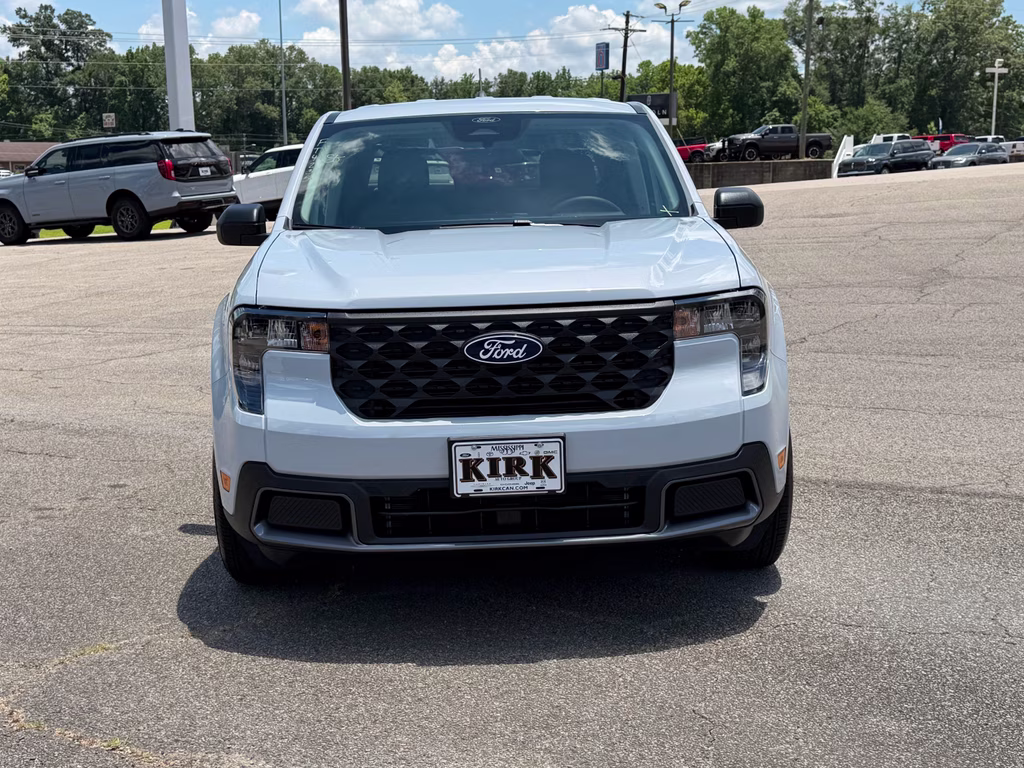 2026 Space White Metallic Ford Maverick XLT FWD Truck