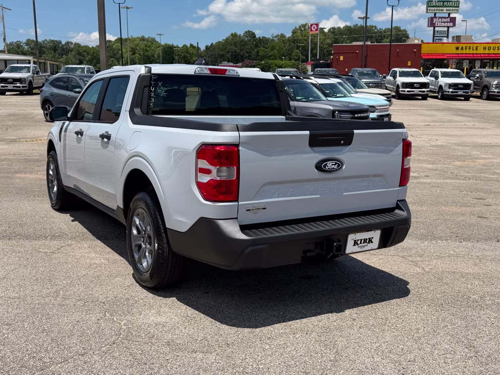 2026 Space White Metallic Ford Maverick XLT FWD Truck