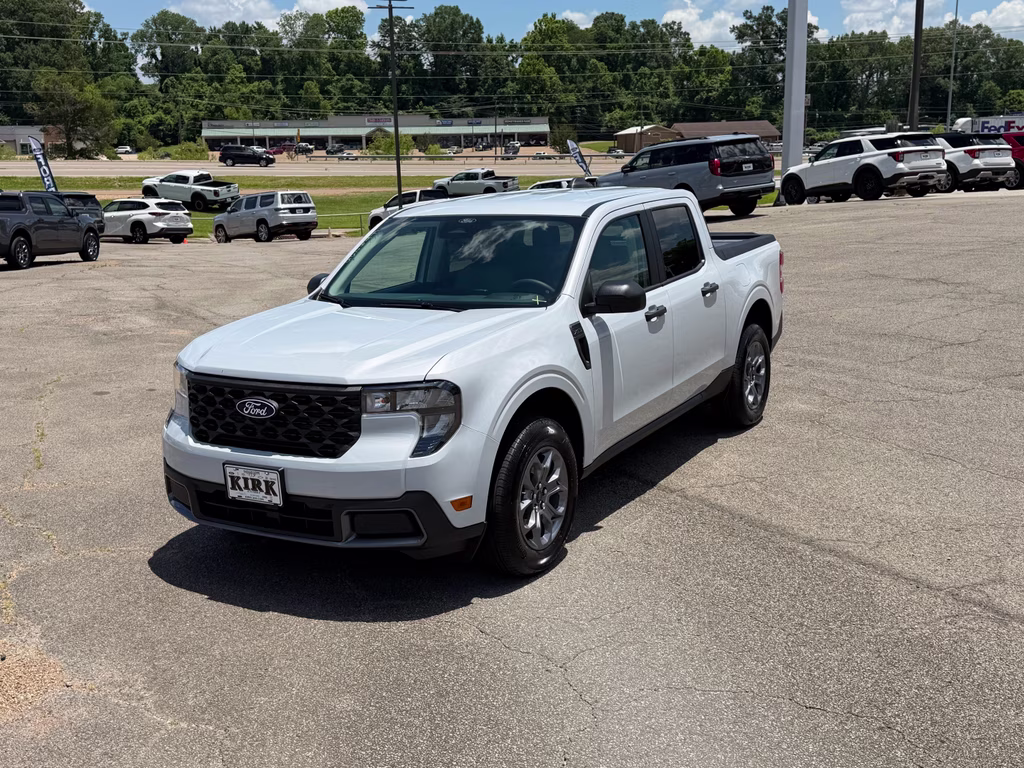 2026 Space White Metallic Ford Maverick XLT FWD Truck