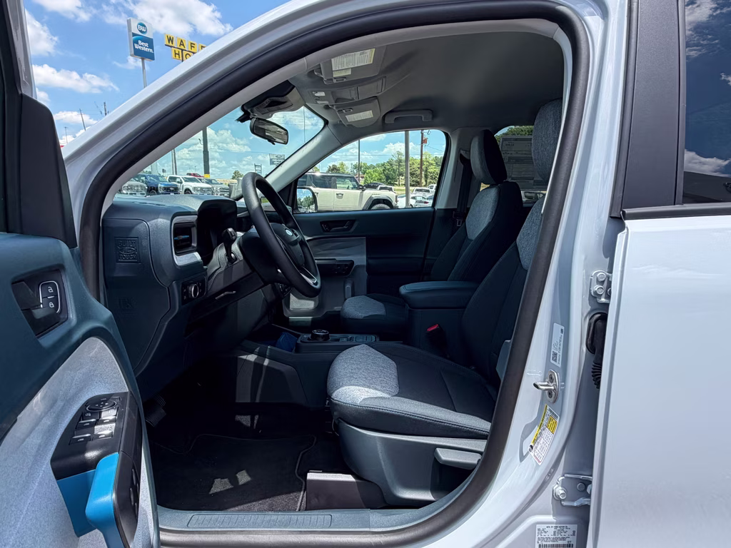 2026 Space White Metallic Ford Maverick XLT FWD Truck