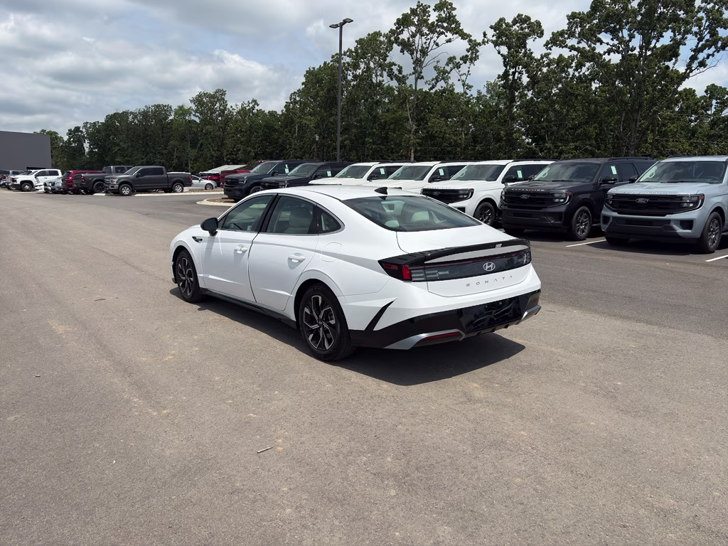 2025 Serenity White Hyundai Sonata SEL FWD Sedan