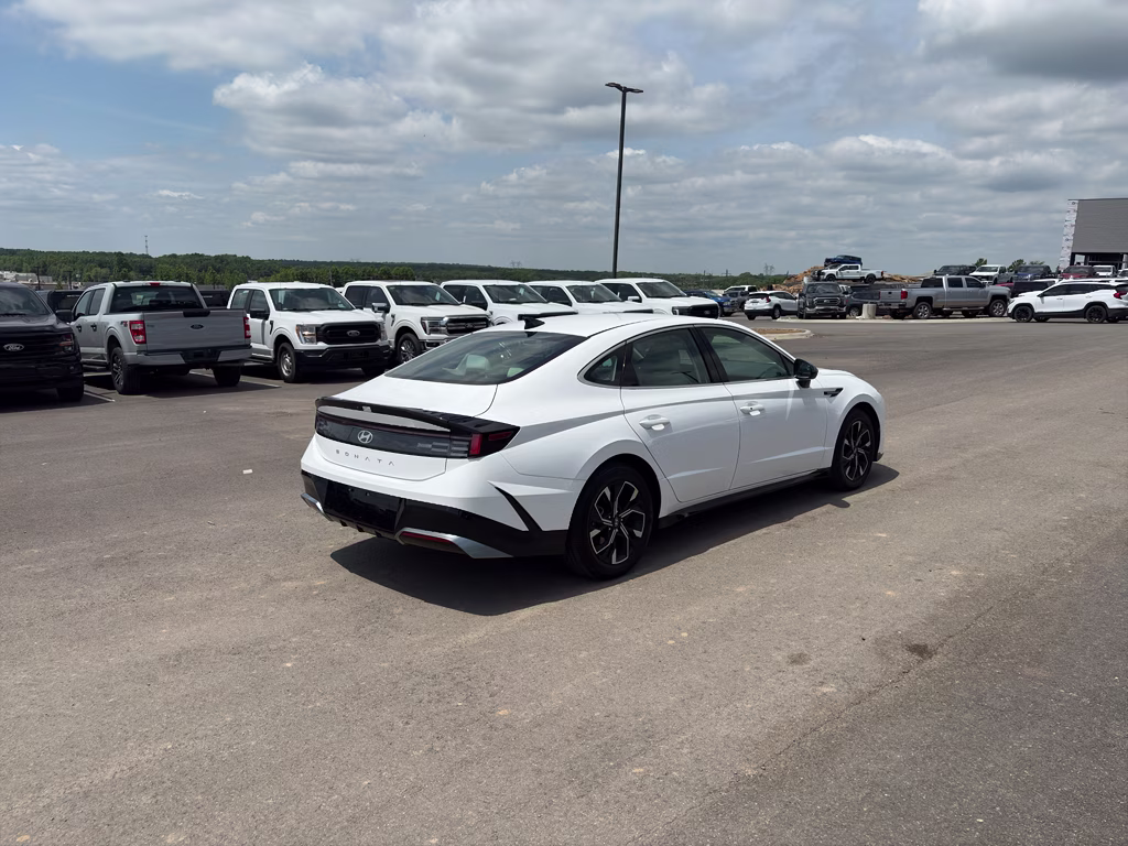 2025 Serenity White Hyundai Sonata SEL FWD Sedan