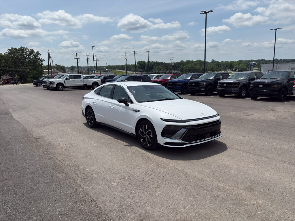 2025 Serenity White Hyundai Sonata SEL FWD Sedan
