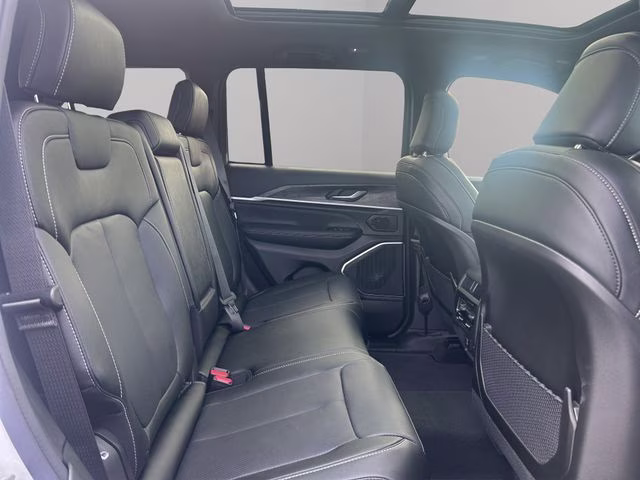 2026 Bright White Clearcoat Jeep Grand Cherokee Limited Reserve 4X4 SUV