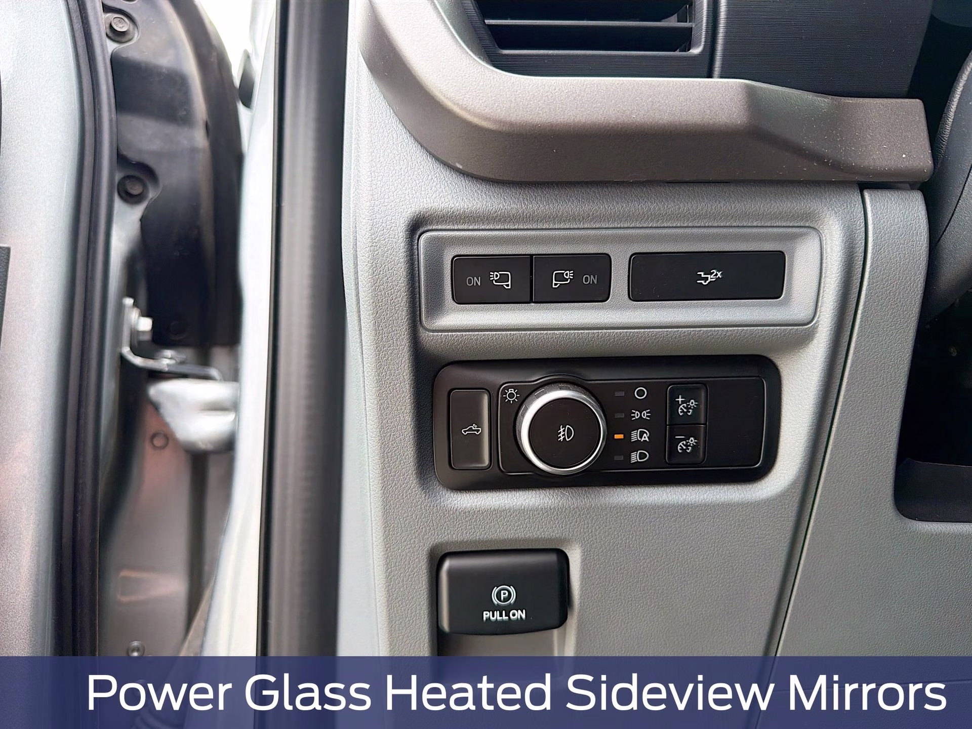 2024 Iconic Silver Metallic Ford F-150 XLT RWD Truck