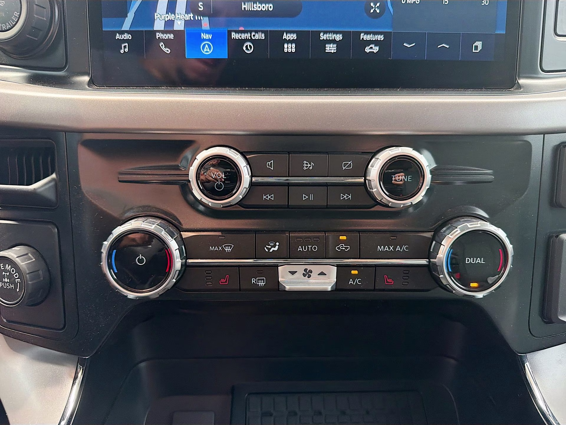 2024 Iconic Silver Metallic Ford F-150 XLT RWD Truck