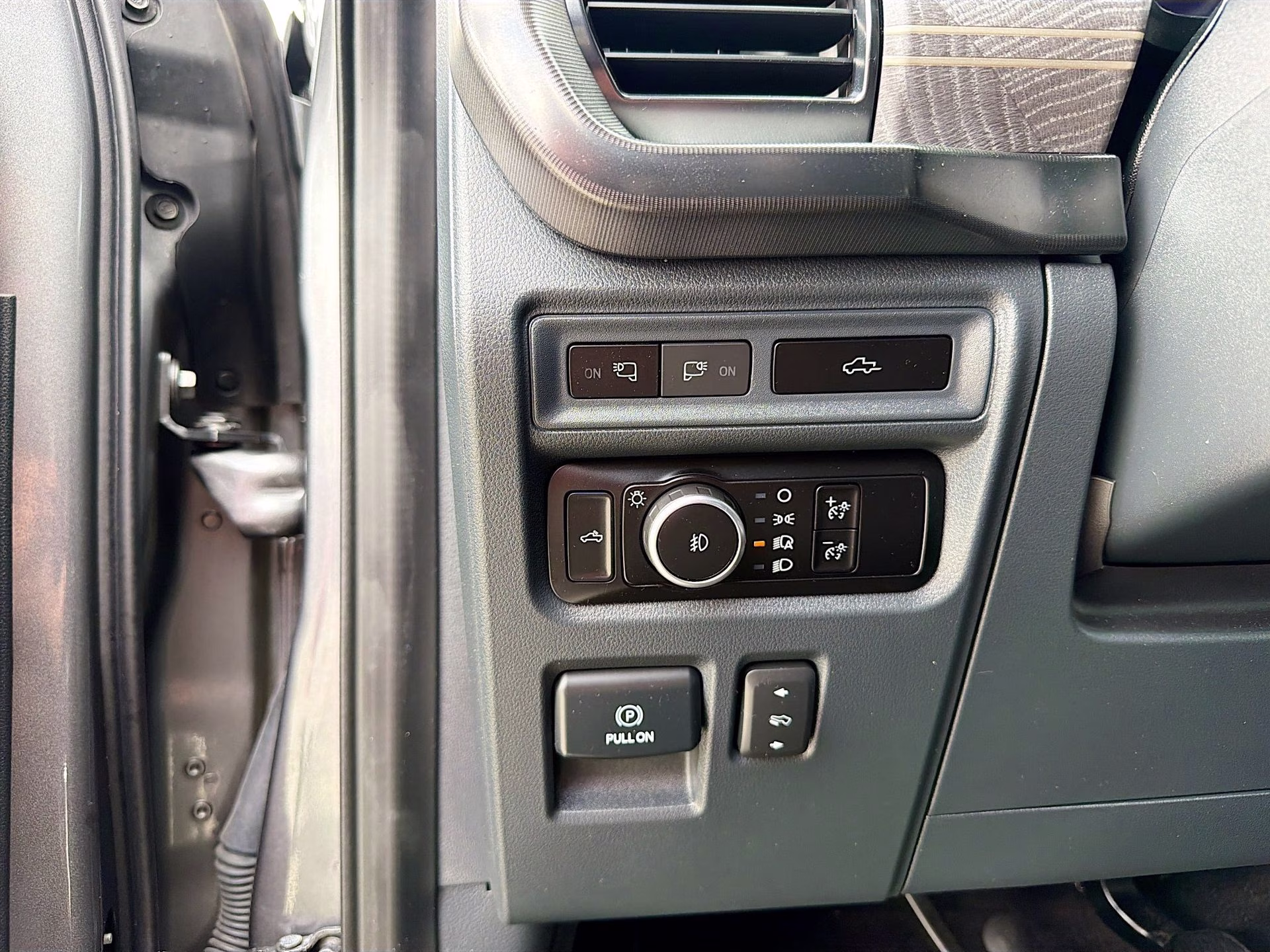 2023 Gray Metallic Ford F-150 Platinum 4X4 Truck