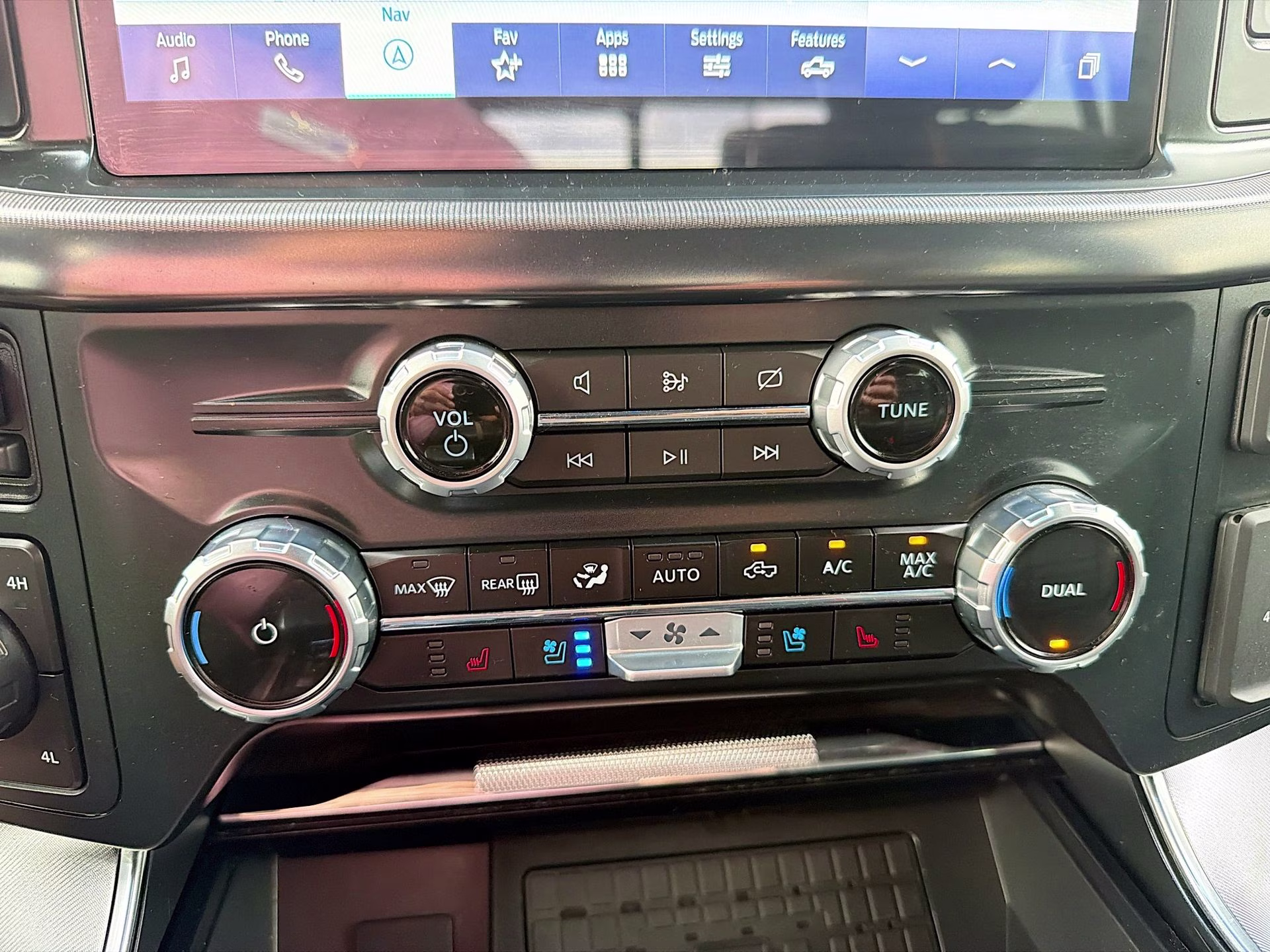 2023 Gray Metallic Ford F-150 Platinum 4X4 Truck