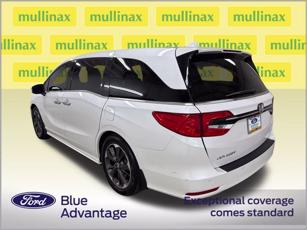 2024 Platinum White Pearl Honda Odyssey Elite FWD Van