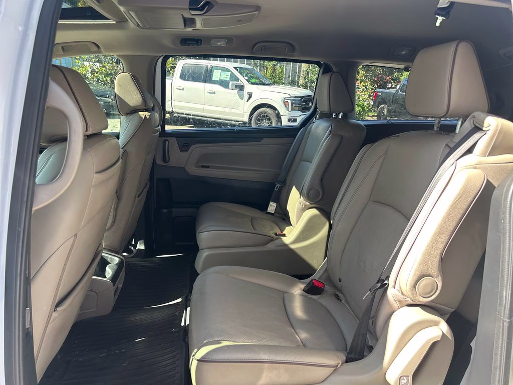 2024 Platinum White Pearl Honda Odyssey Elite FWD Van