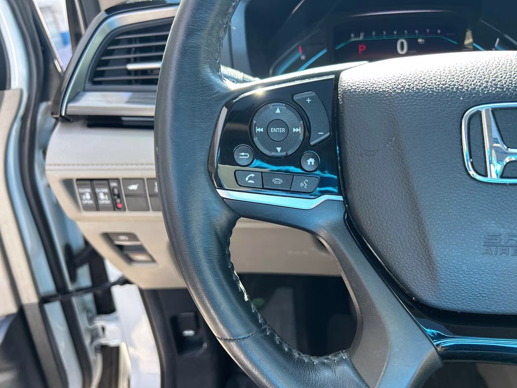 2024 Platinum White Pearl Honda Odyssey Elite FWD Van