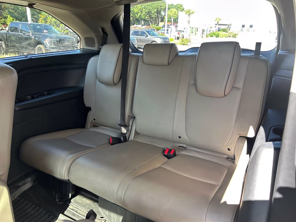 2024 Platinum White Pearl Honda Odyssey Elite FWD Van