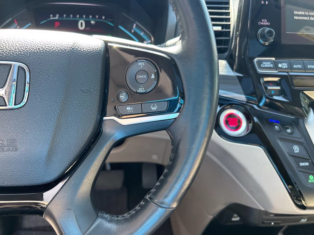 2024 Platinum White Pearl Honda Odyssey Elite FWD Van