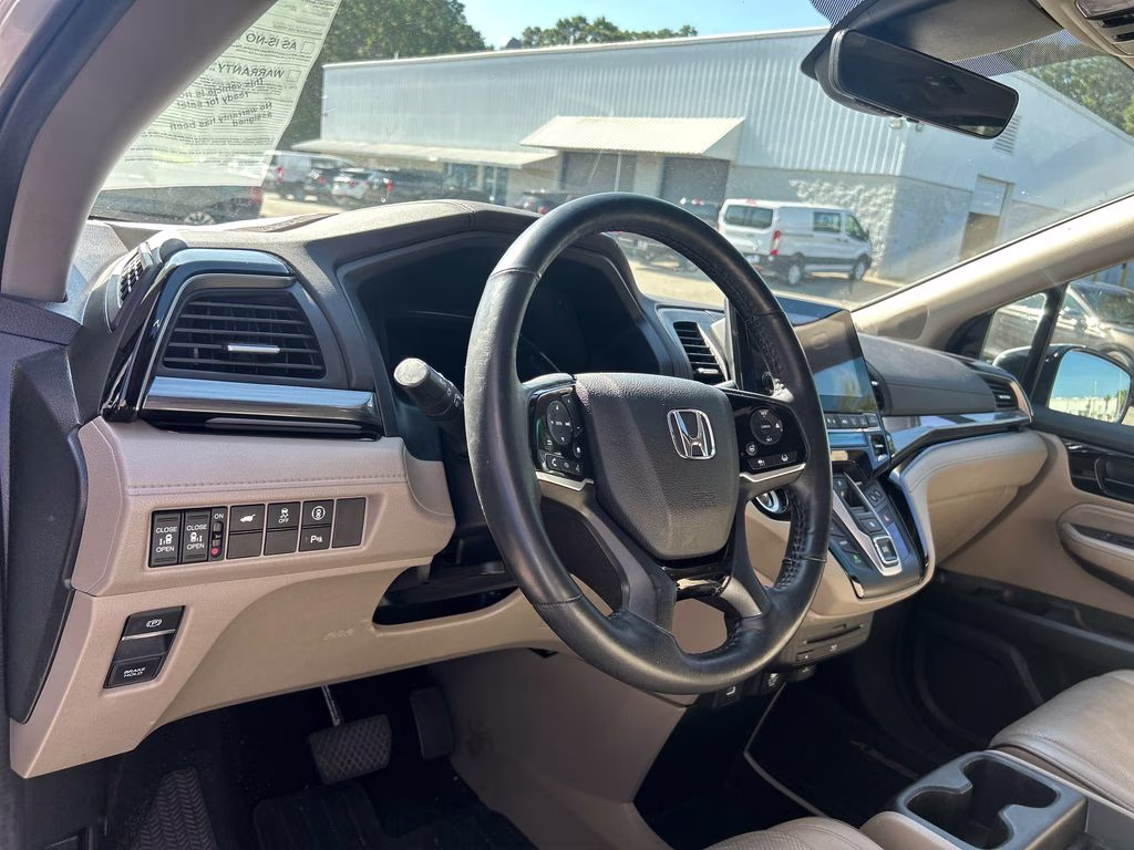 2024 Platinum White Pearl Honda Odyssey Elite FWD Van