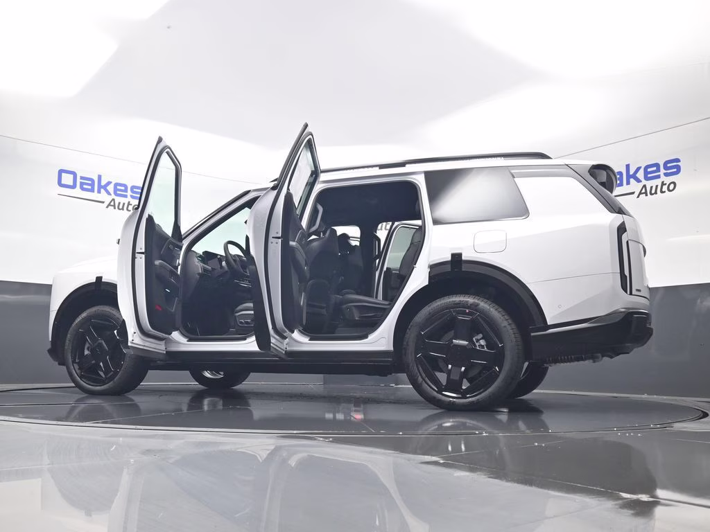 2027 Glacial White Pearl Kia Telluride Hybrid X-Line SX AWD SUV