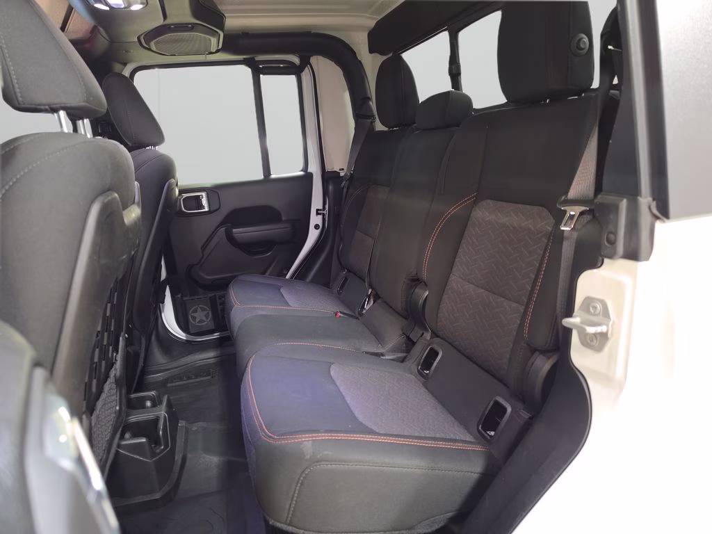 2022 Bright White Clearcoat Jeep Gladiator Mojave 4X4 Truck