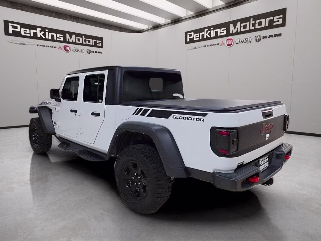 2022 Bright White Clearcoat Jeep Gladiator Mojave 4X4 Truck