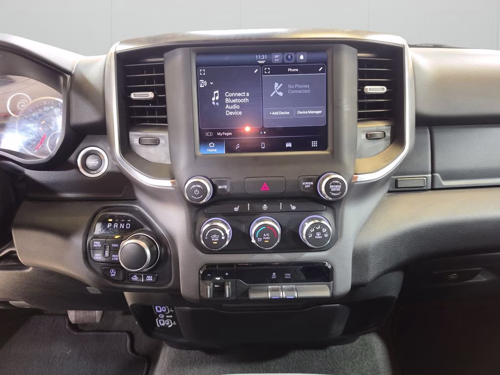 2024 Bright White Clearcoat Ram 1500 Big Horn/Lone Star 4X4 Truck