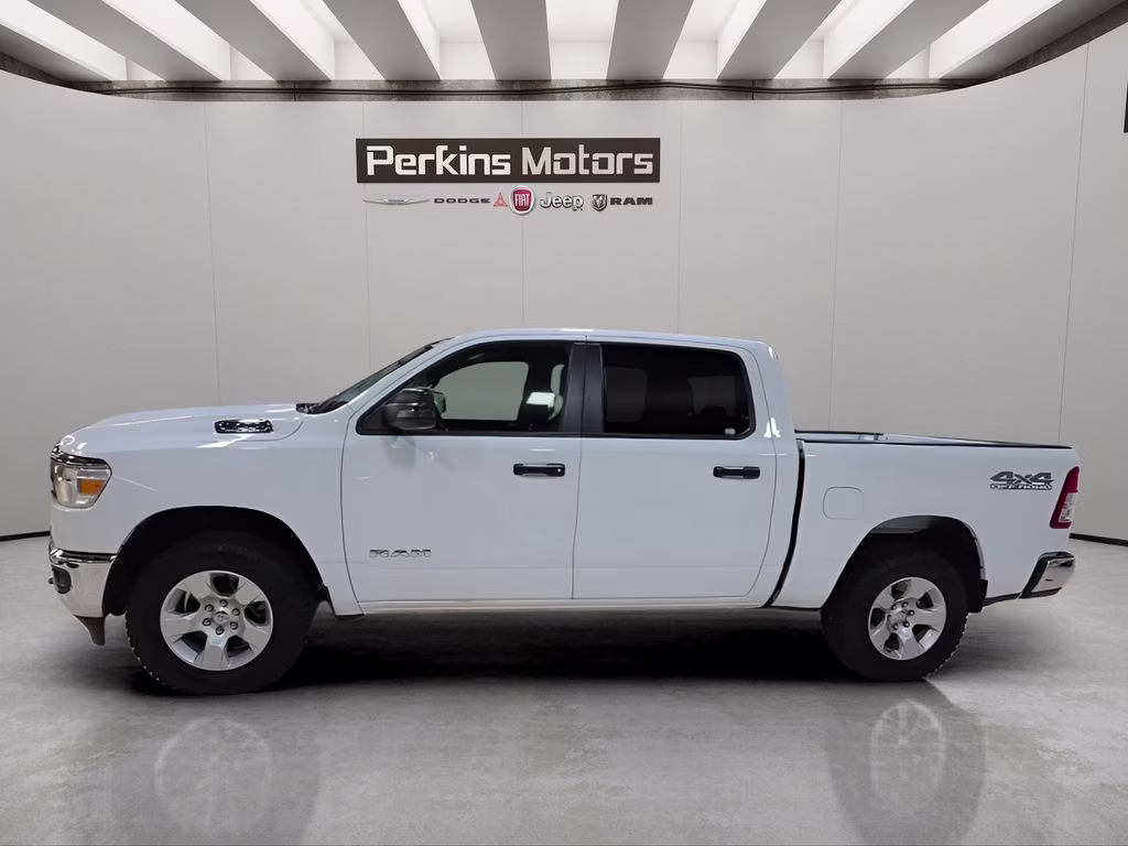2024 Bright White Clearcoat Ram 1500 Big Horn/Lone Star 4X4 Truck