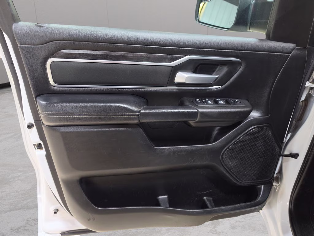 2024 Bright White Clearcoat Ram 1500 Big Horn/Lone Star 4X4 Truck