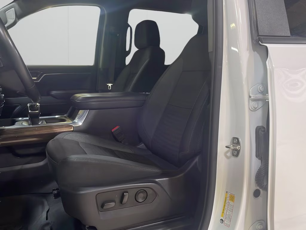 2024 Summit White Chevrolet Silverado 1500 LT Trail Boss 4X4 Truck