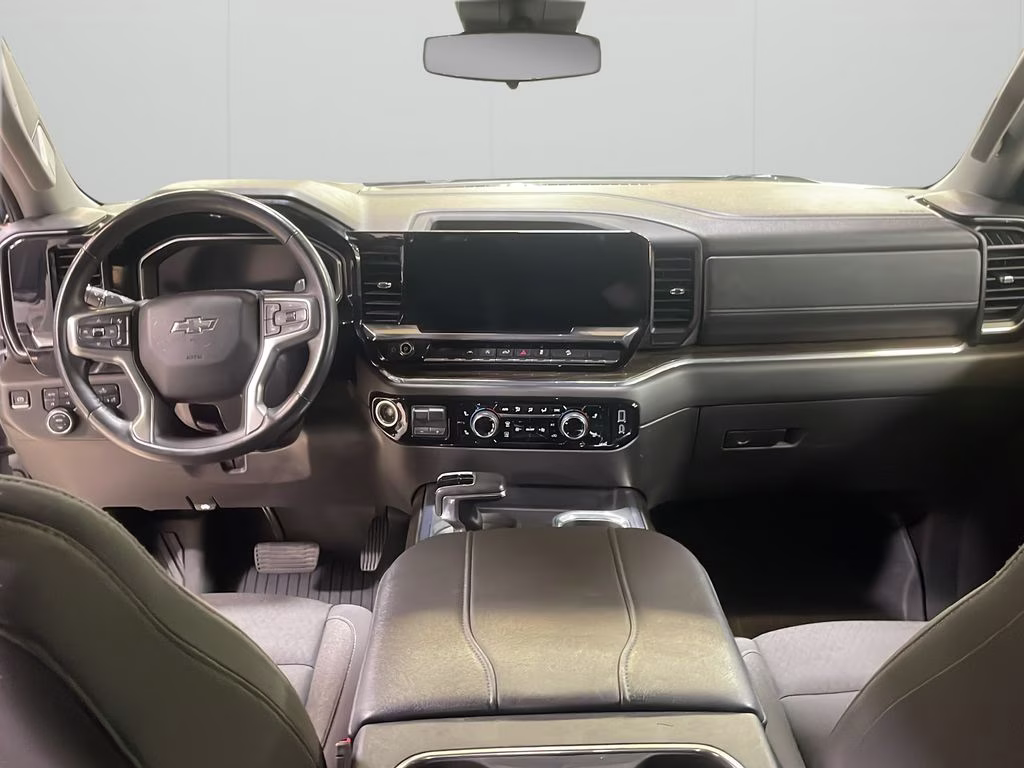 2024 Summit White Chevrolet Silverado 1500 LT Trail Boss 4X4 Truck