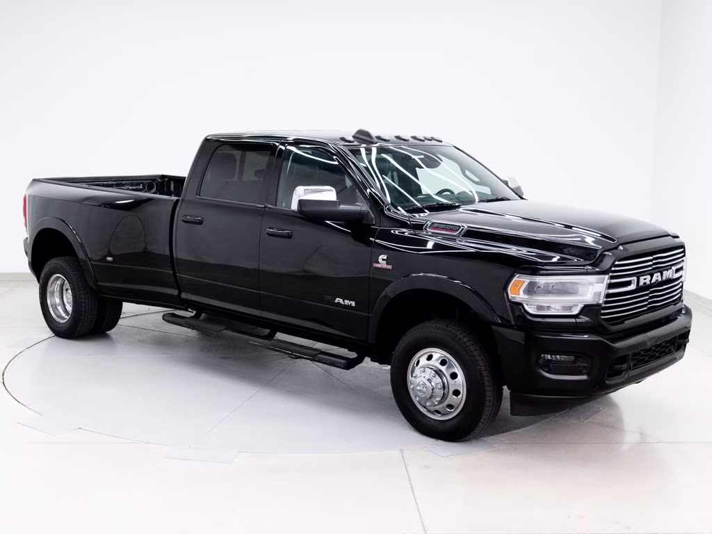 2020 Diamond Black Crystal Pearlcoat Ram 3500 Laramie 4X4 Truck
