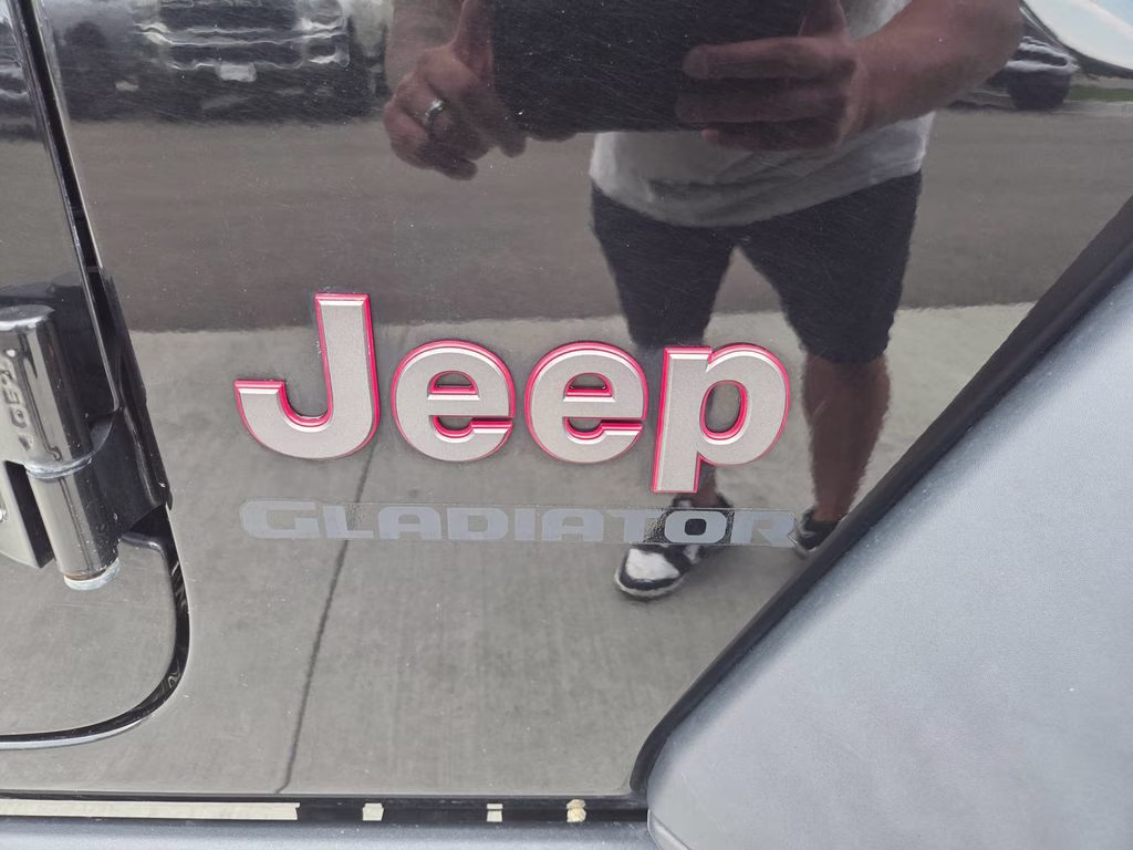 2020 Black Clearcoat Jeep Gladiator Rubicon 4X4 Truck